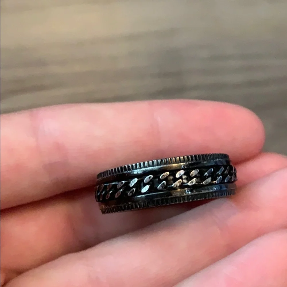 Men’s Black & Silver Chain Link Spinner Ring‎